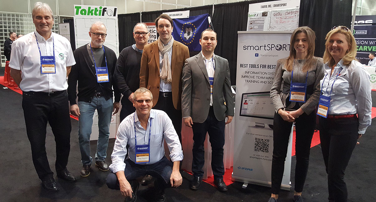 The team at the Taktifol stand with the partners of smartSport.